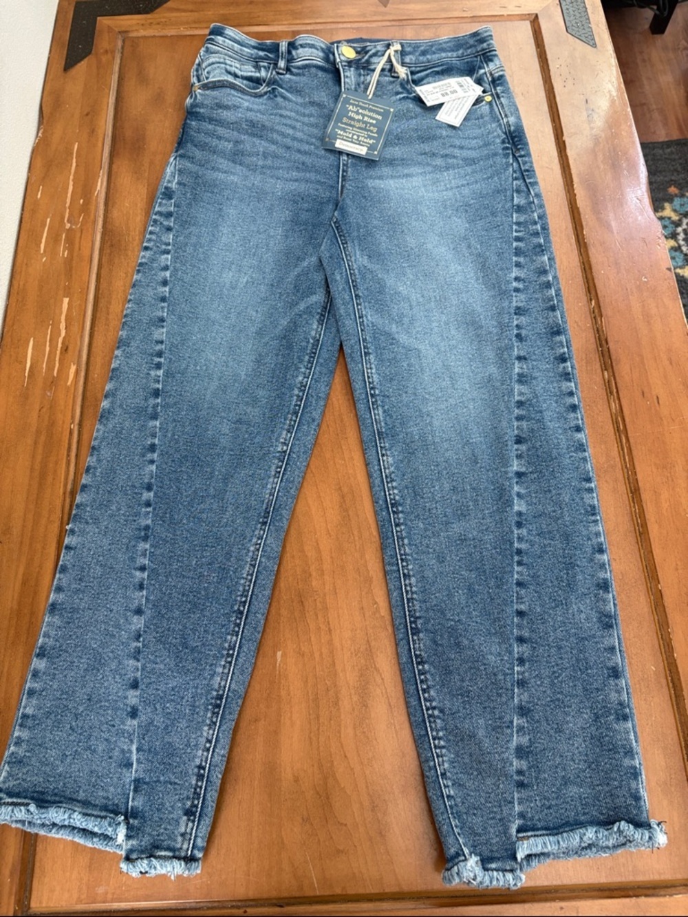 Democracy NWT AbSolution High Rise Medium Wash Straight-Leg Jeans Size 10